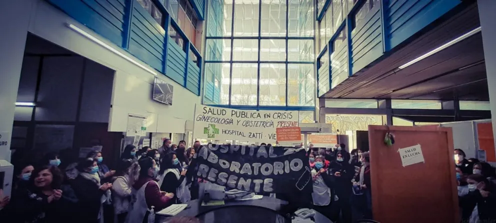 Trabajadores de ASSPUR protestaron adentro del Ministerio de Salud