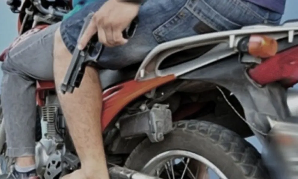Tras una persecución policial, dos sujetos armados fueron detenidos