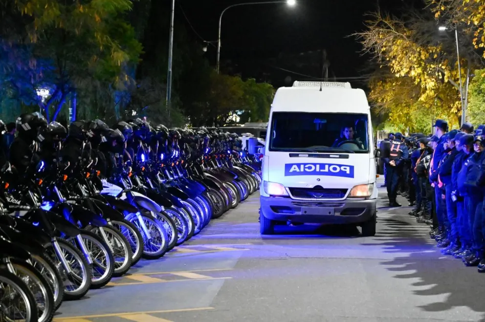 Más de 2200 policías realizaron un megaoperativo en toda la provincia