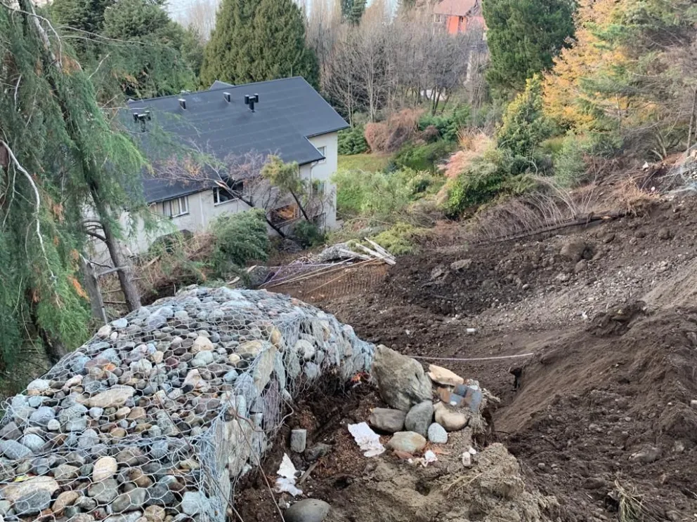 Video: Así quedó la zona del alud en el complejo Villa Huinid