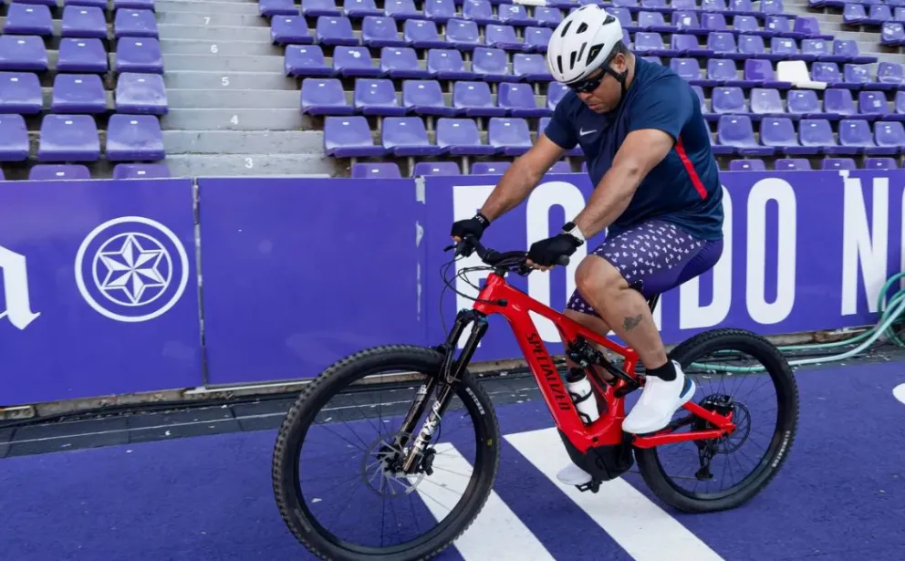 Cumple su promesa tras el ascenso de Valladolid: Ronaldo recorrerá 500 kilómetros en bicicleta