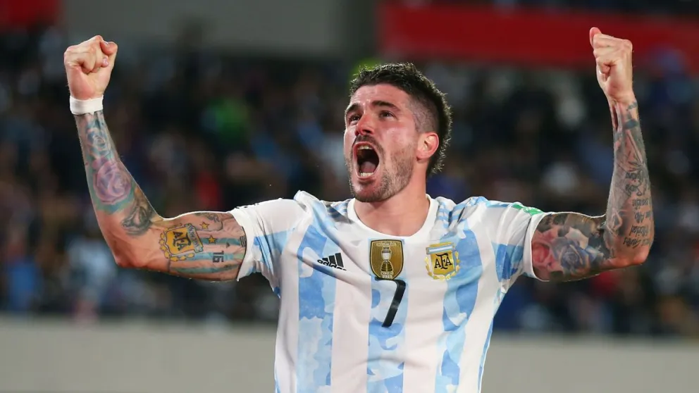 Que hizo Rodrigo De Paul al ser acusado de no ver a sus hijos en su paso por Argentina