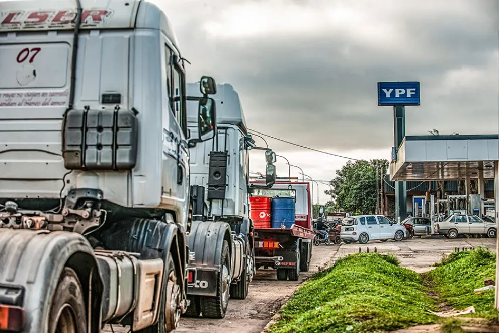 La crisis del gasoil afecta cada vez más la llegada de productos básicos