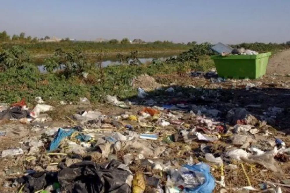 Santo Tomé: incertidumbre por el impacto que puede generar la soja en mal estado enterrada en el basurero municipal 