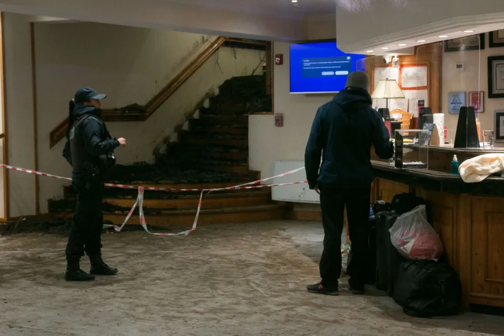 "Sentí un estruendo terrible, ingresé al hotel y empezó a caer barro por las escaleras"