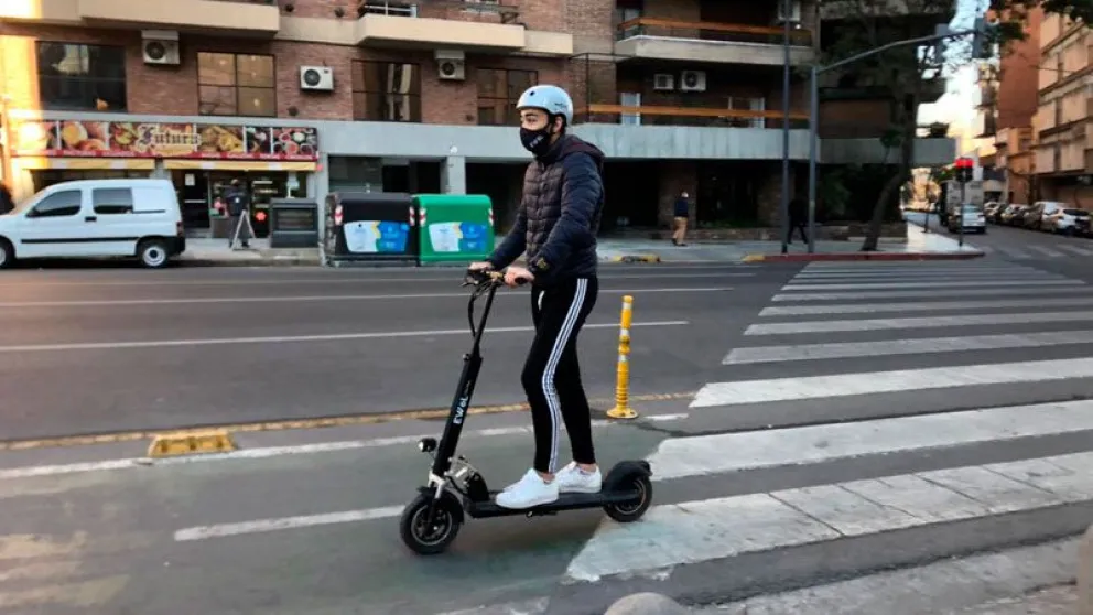 Lo que tenés que saber si querés comprar un monopatín eléctrico
