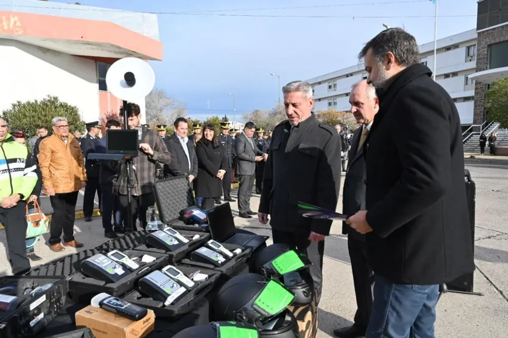 Arcioni: “Seguiremos llevando adelante una política muy fuerte en materia de seguridad”