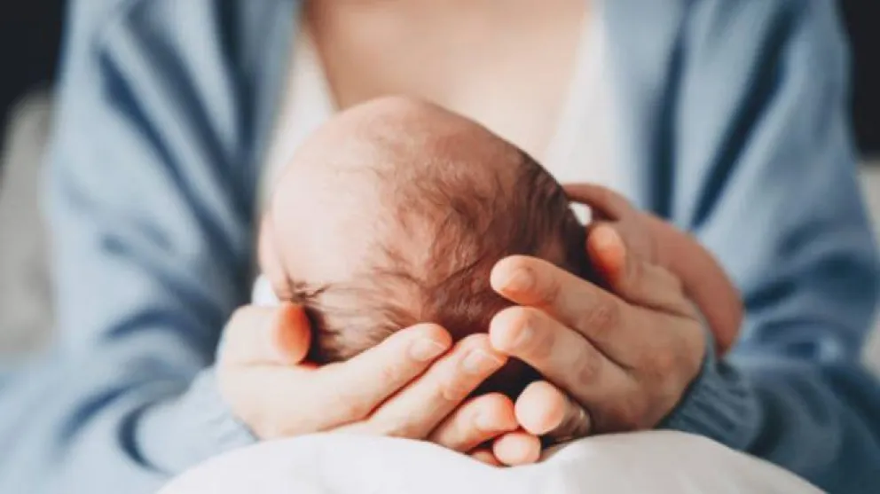¡Escalofriante! Una joven madre habría matado a su bebé recién nacido