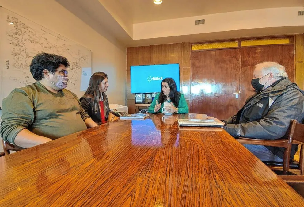 Representantes de Nación recorren obras de escuelas en la provincia