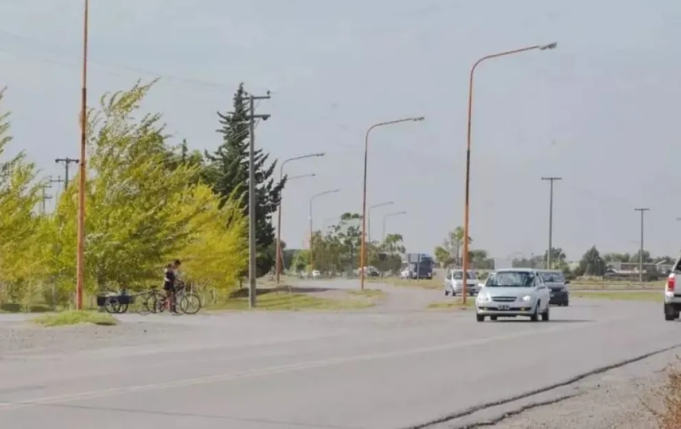“Motochorros” en acción: robaron una bicicleta y se la llevaron "a caballo"
