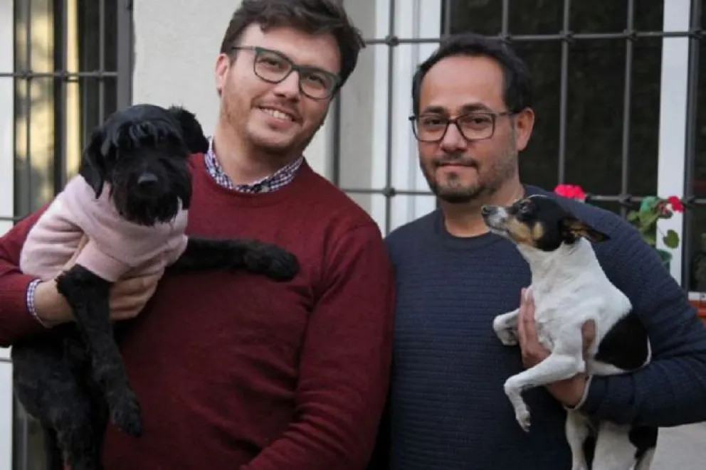 Fallo histórico: una pareja de hombres tendrá un bebé por subrogación de vientre