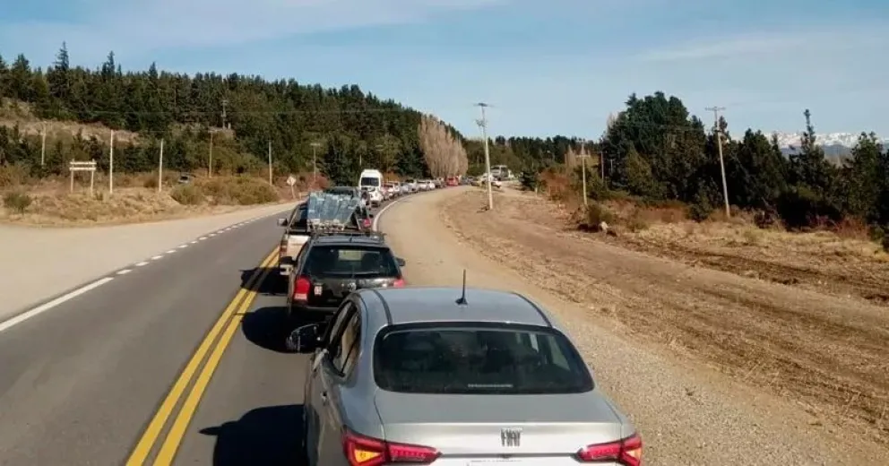 Salud vuelve a cortar la ruta de ingreso a Bariloche 