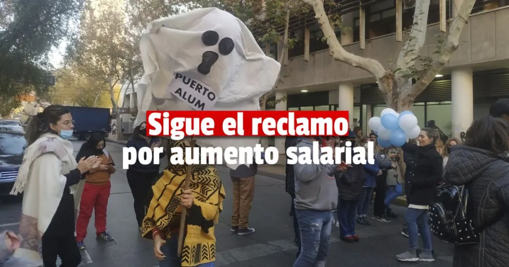Nuevo reclamo de trabajadores de la Dirección Niñez, Adolescencia y Familia en pleno microcentro 