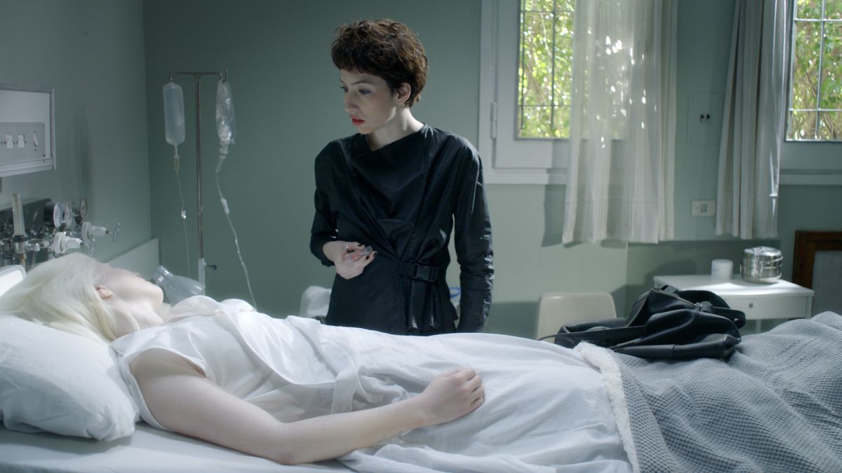 Crítica de “Cadáver exquisito”, descenso a los confines del deseo con Sofía Gala Castiglione