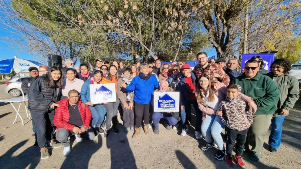 Unidad Popular inauguró 20 casas más y ya suma 90 en el Alto Valle
