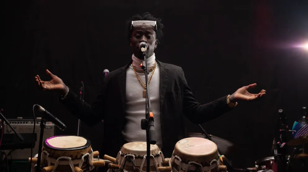 Moussa Dieng, el hijo del tambor, llega a Bariloche