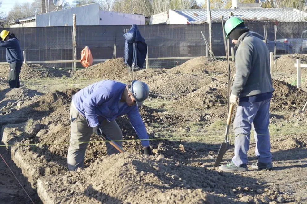  Autoridades provinciales supervisaron la reactivación de la obra del Instituto de Formación Docente N°25