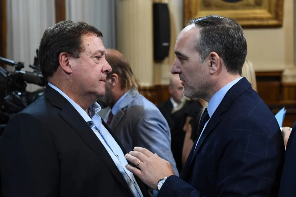 Provincia y Municipios recibieron los $320 millones gestionados por Weretilneck-Doñate