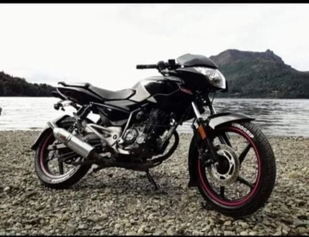 Le robaron la moto a una bombero que la utilizaba para llegar a tiempo al toque de sirena