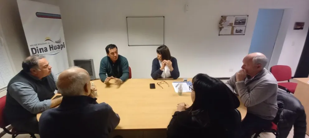 La Municipalidad de Dina Huapi y la CEB avanzan en acuerdos para trabajos conjuntos