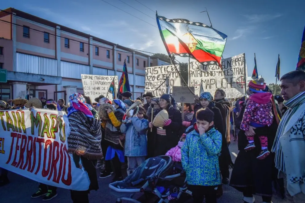 Los pueblos originarios llegaron a Viedma para denunciar políticas de ecocidio