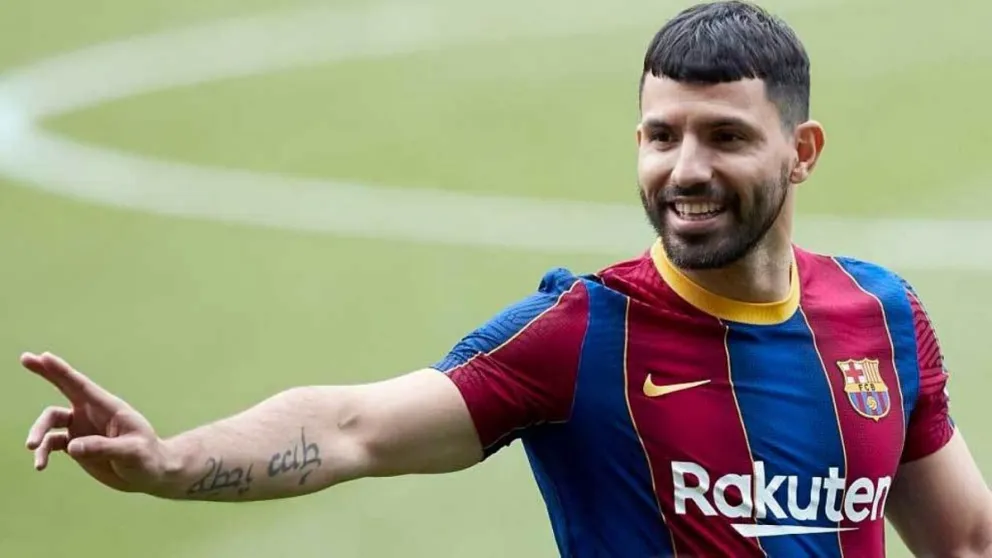 El Kun Agüero mostro la inmensa mansión que adquirió en 15 millones de dólares