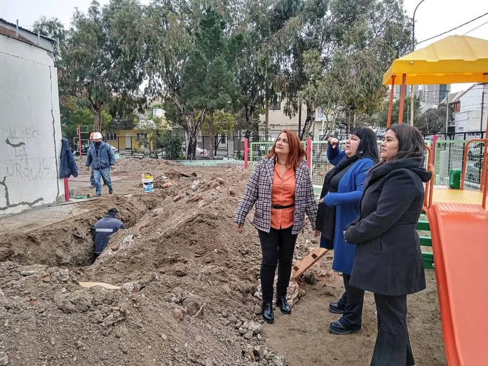 La ministra Simone recorrió y supervisó el avance de obra de la Casa del Niño en Comodoro 
