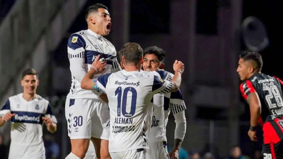 Gimnasia y Esgrima le ganó a Patronato por 2 a 0 en el bosque
