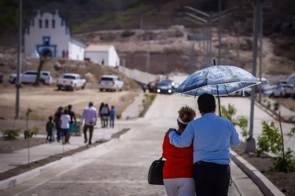 ¡Hecho histórico! El amor y fe une a un pueblo sinaloense que busca una mejor calidad de vida ¡Hecho histórico! El amor y fe une a un pueblo sinaloense que busca una mejor calidad de vida