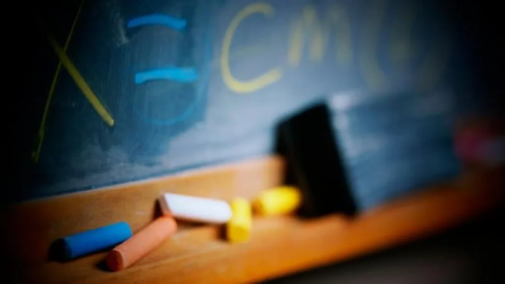 Tragedia y conmoción en Ballivián: murió una docente mientras dictaba clases