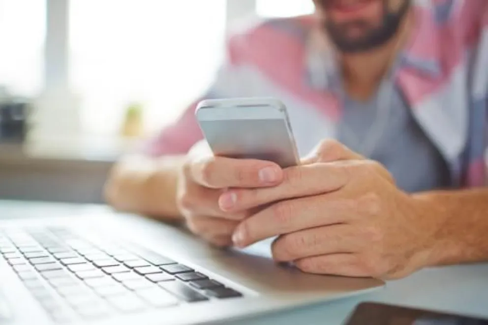 A un viedmense le llegó una fortuna por el abono del teléfono y lo hizo público 