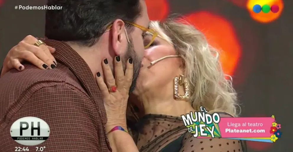 PH Podemos Hablar: Noche de besos
