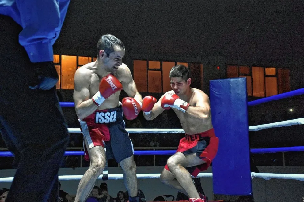 Boxeo: “Manu” Carrizo perdió por nocaut técnico