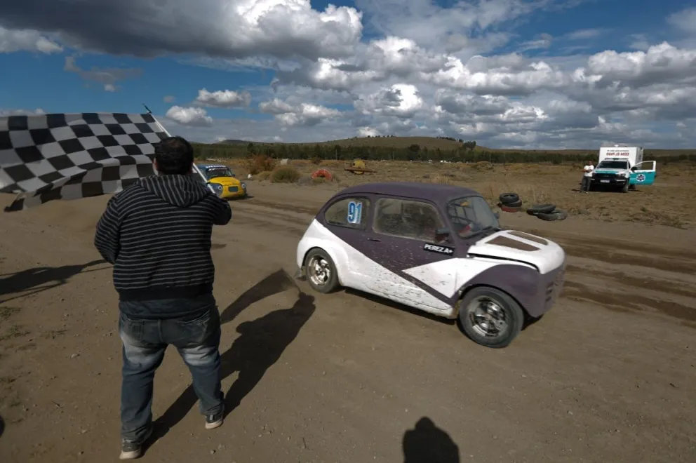 ¿Se viene la categoría de automovilismo femenino a Bariloche?