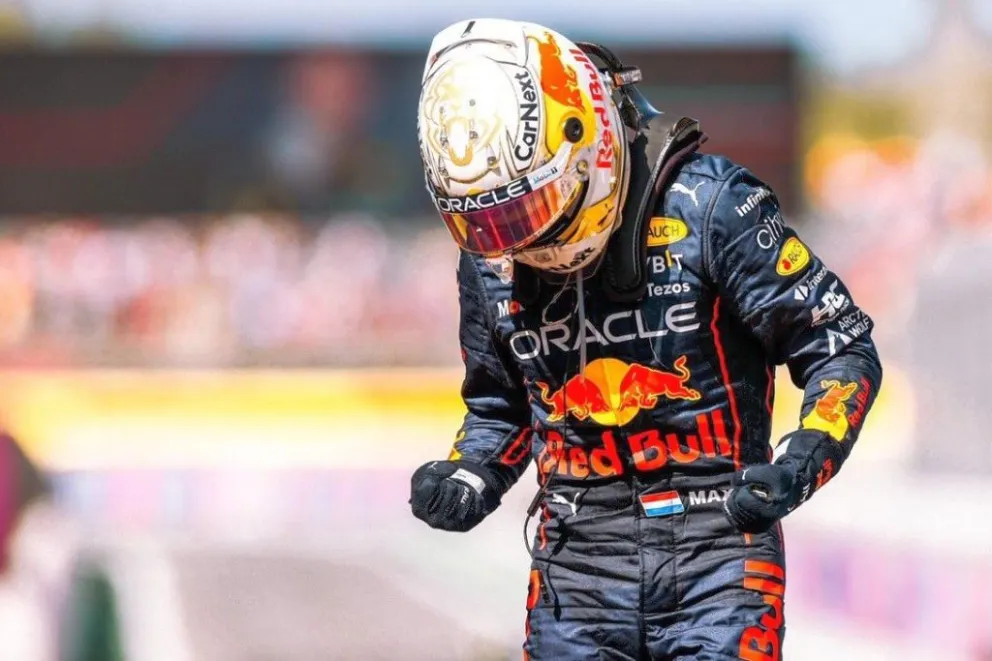 Max Verstappen ganó el Gran Premio de Azerbaiyán y se aferró al liderazgo del campeonato mundial