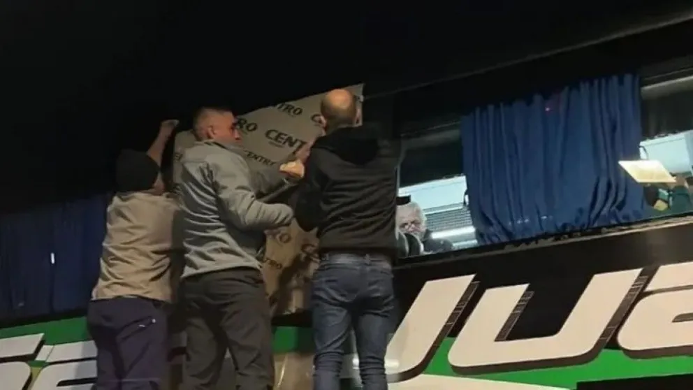 San Luis: apedrearon un micro sanjuanino que viajaba a Buenos Aires