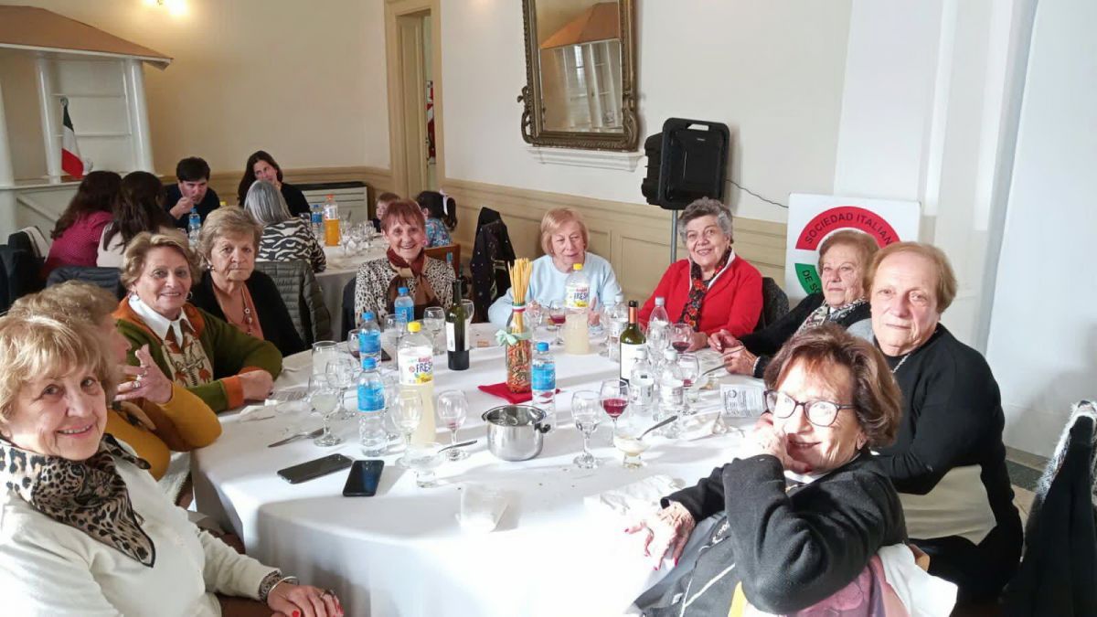 Buen marco de público en la Gran Tallarinada de la Italiana