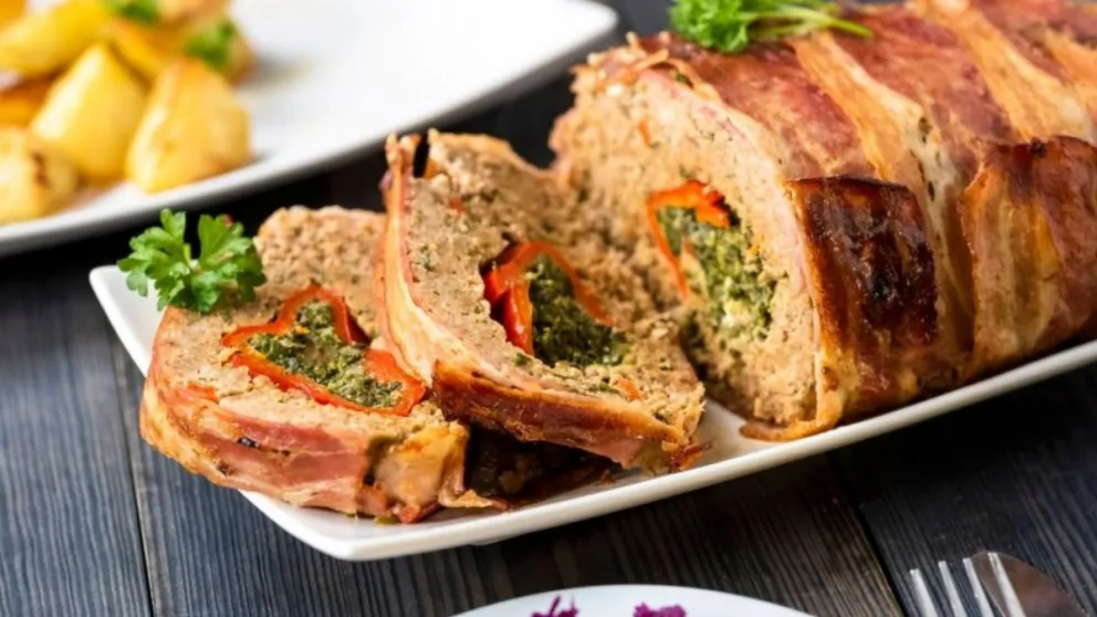 Suculento y delicioso: Albondigón relleno al horno