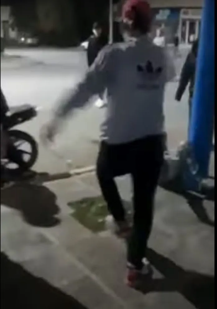 VIDEO: preocupan las reiteradas peleas callejeras  los fines de semana