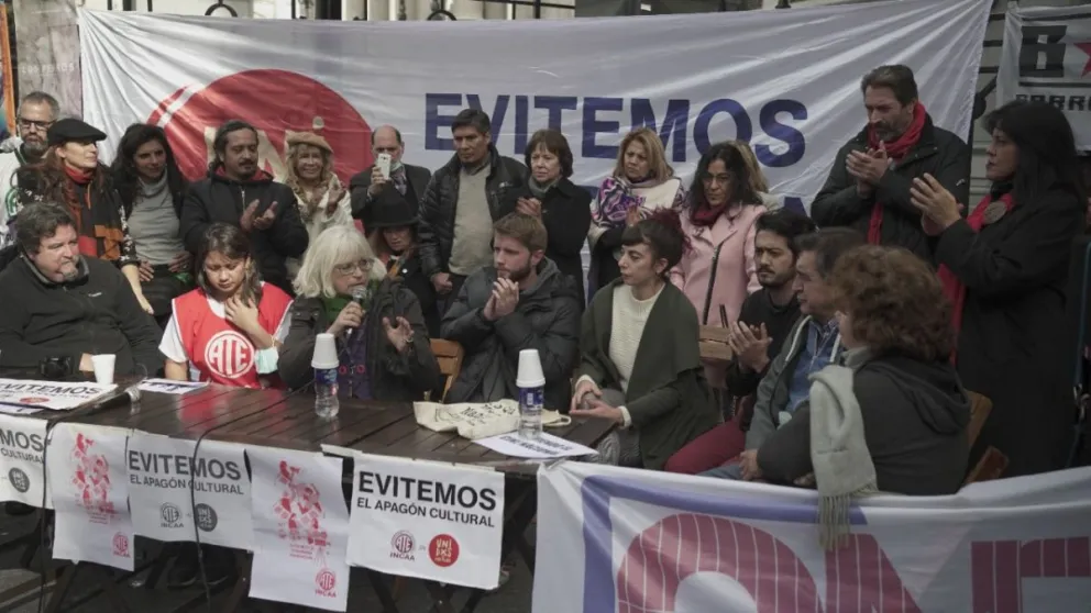 Iniciaron vigilia en el Congreso hasta que se apruebe la norma