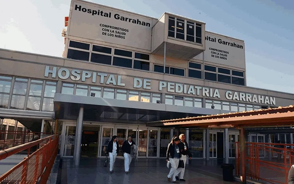 |VIDEO| Niño de 3 años fue aplastado por un portón