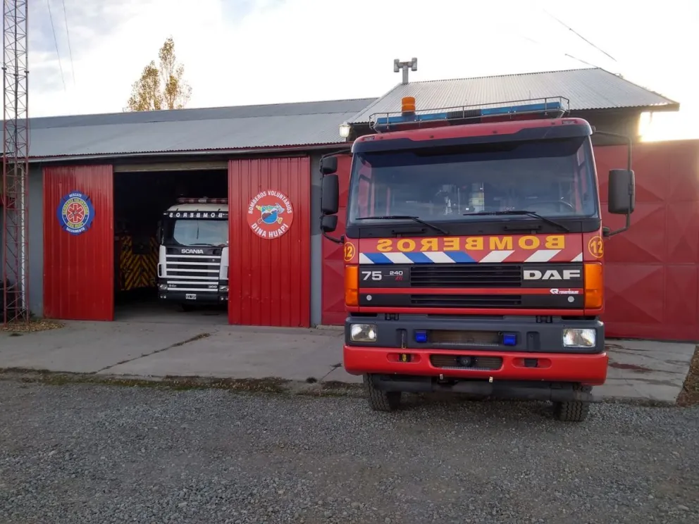 Bomberos Voluntarios Dina Huapi finalmente tiene la titularidad del predio en el que funcionan