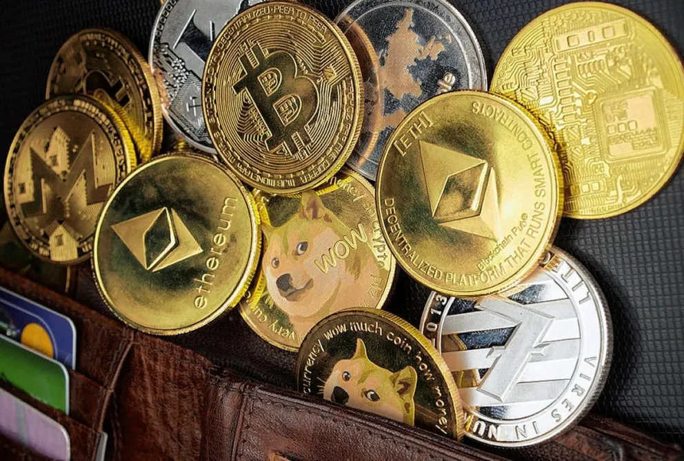 Crash de las cripto: el Bitcoin se derrumbó y Binance tuvo que suspender retiros