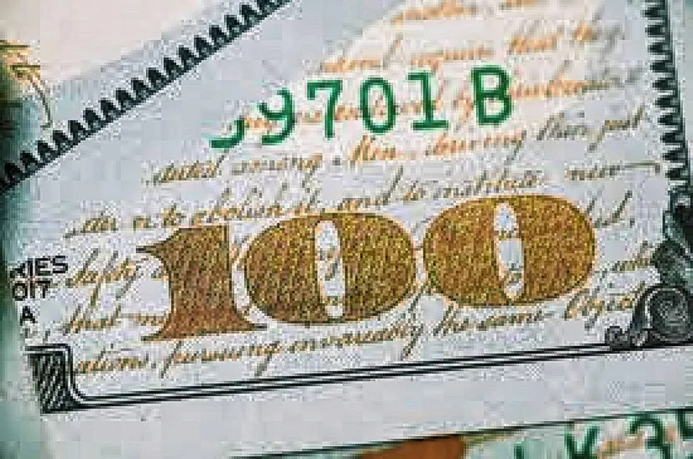 El dólar blue termina la semana al alza mientras los financieros quedan debajo de los $1.400