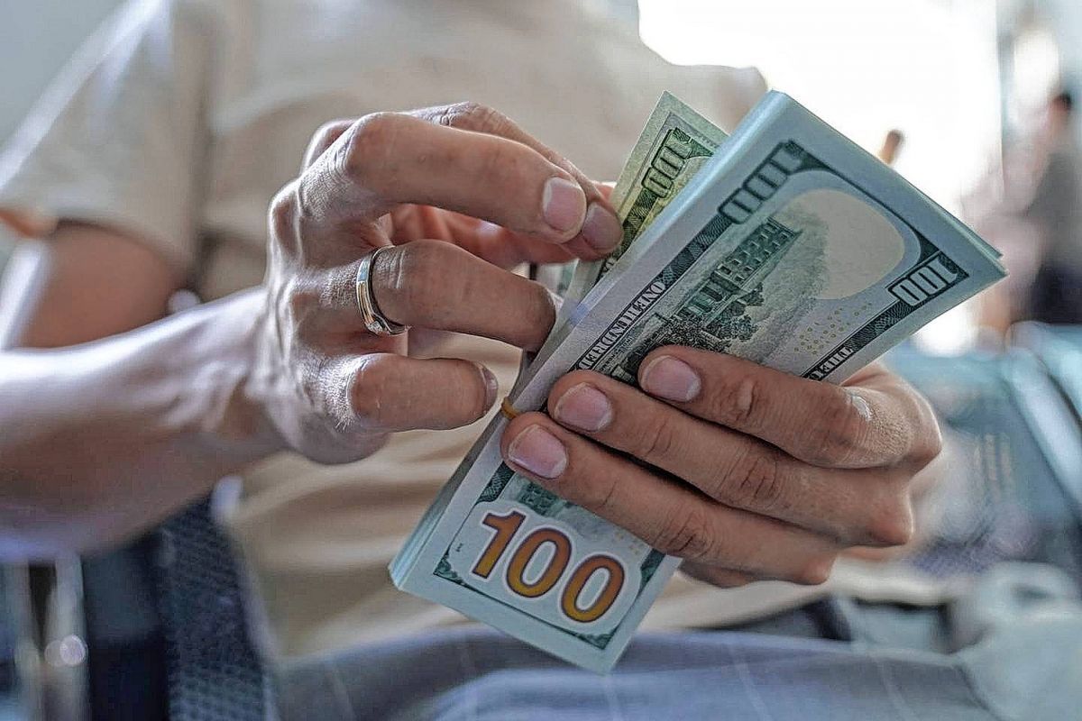 El dólar blue terminó la semana en alza y el Central pierde reservas