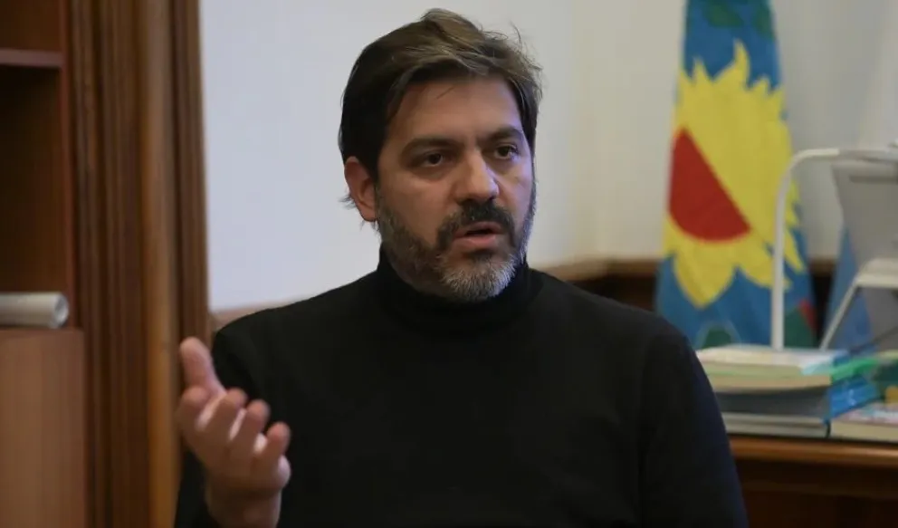 Carlos Bianco visitará Patagones y presidirá un acto de entrega de escrituras