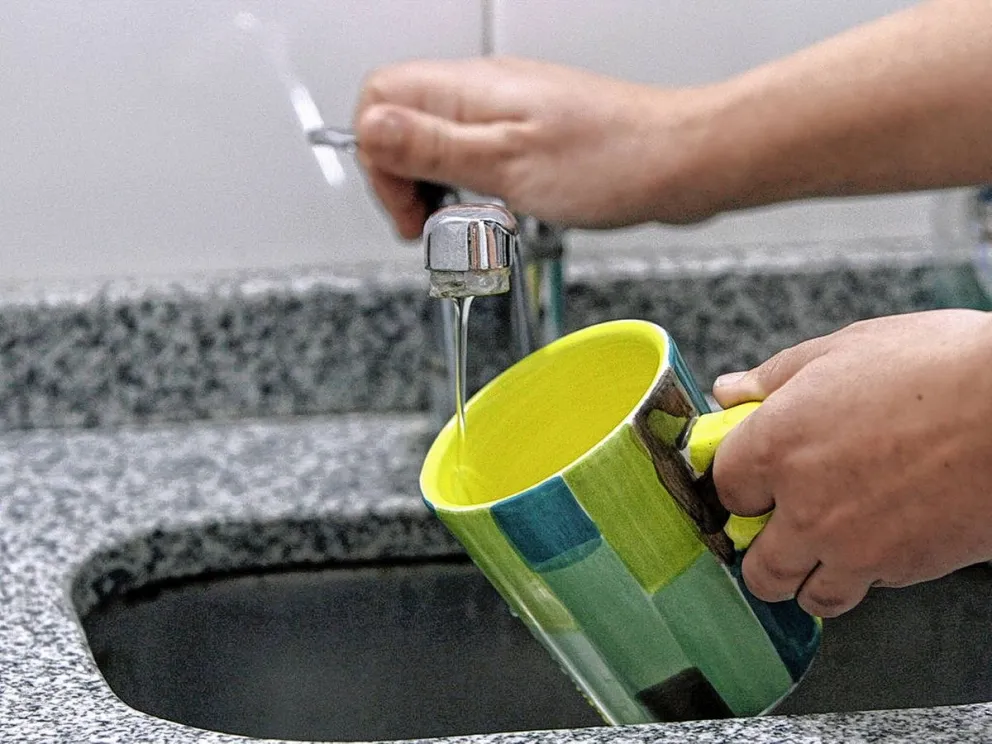 Hoy cortan el agua en zona sur y centro y mañana en zona norte