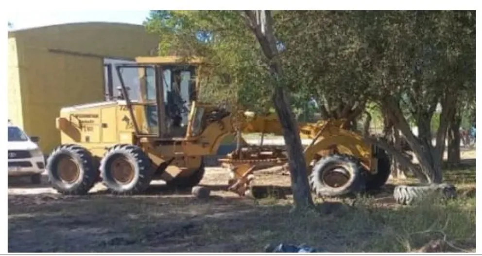 Trágico accidente: un hombre inflaba la rueda de un tractor, reventó y murió en el acto  