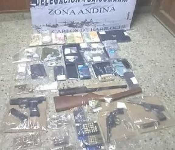Policía desarticuló tres puntos de venta de drogas en Bariloche