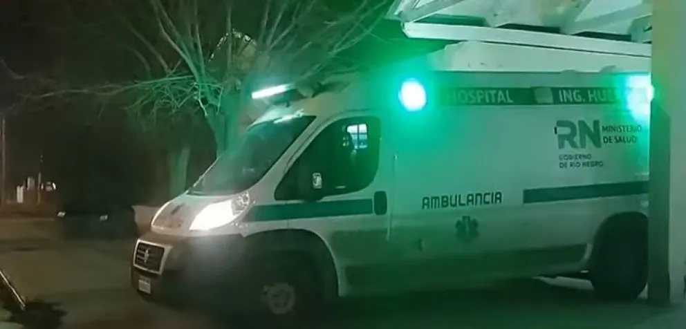 Chocó contra un camión y terminó en el hospital